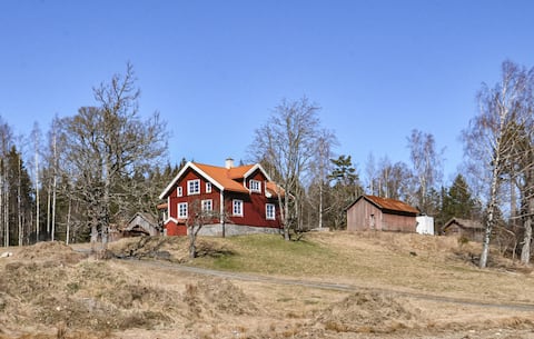 Amazing home in Ed with lake view