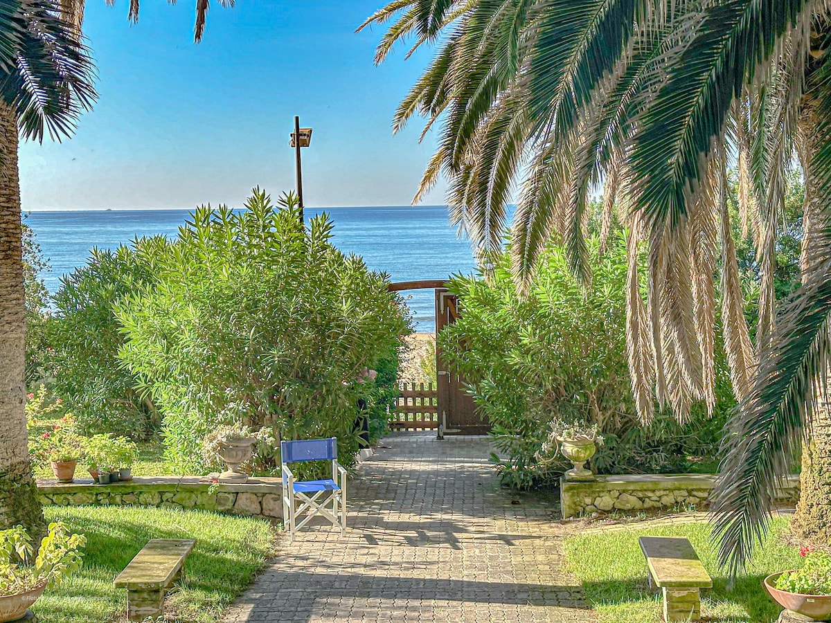 Sperlonga cobalto suite sea view apartments for rent in sperlonga