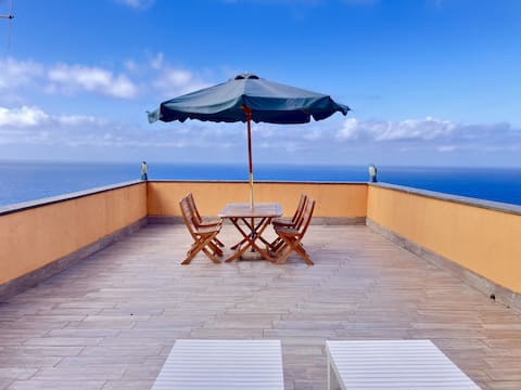 Large apartment with terrace, 300mt from the sea