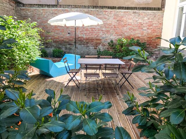 Boutique Garden Apartment 1 gallery image 2