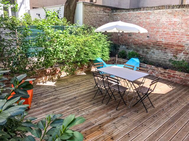 Boutique Garden Apartment 1 gallery image 4