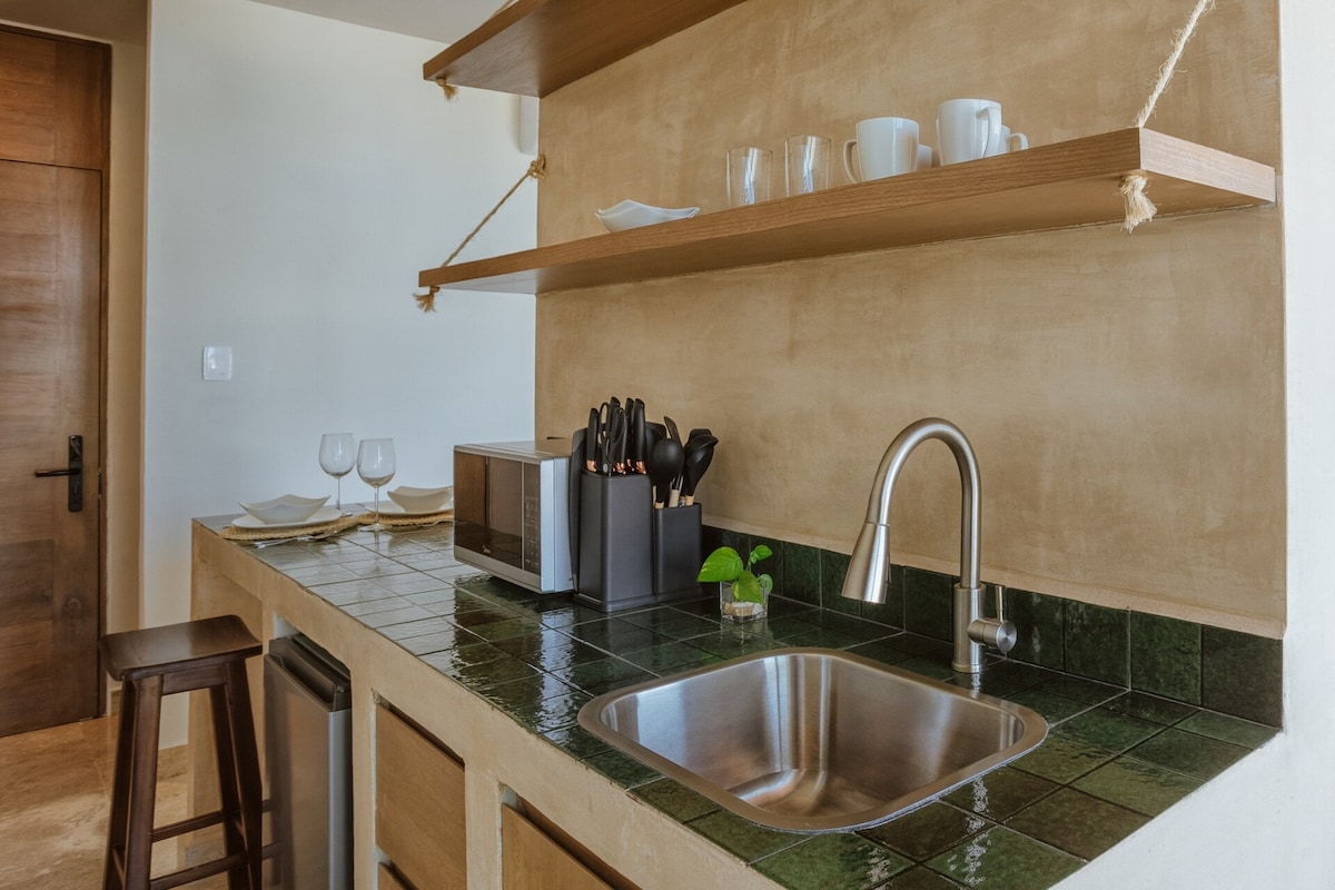 Popular Airbnb listing: Rooftop, Pool, and Smart TV near the Beach | 4.5 in Pescadores