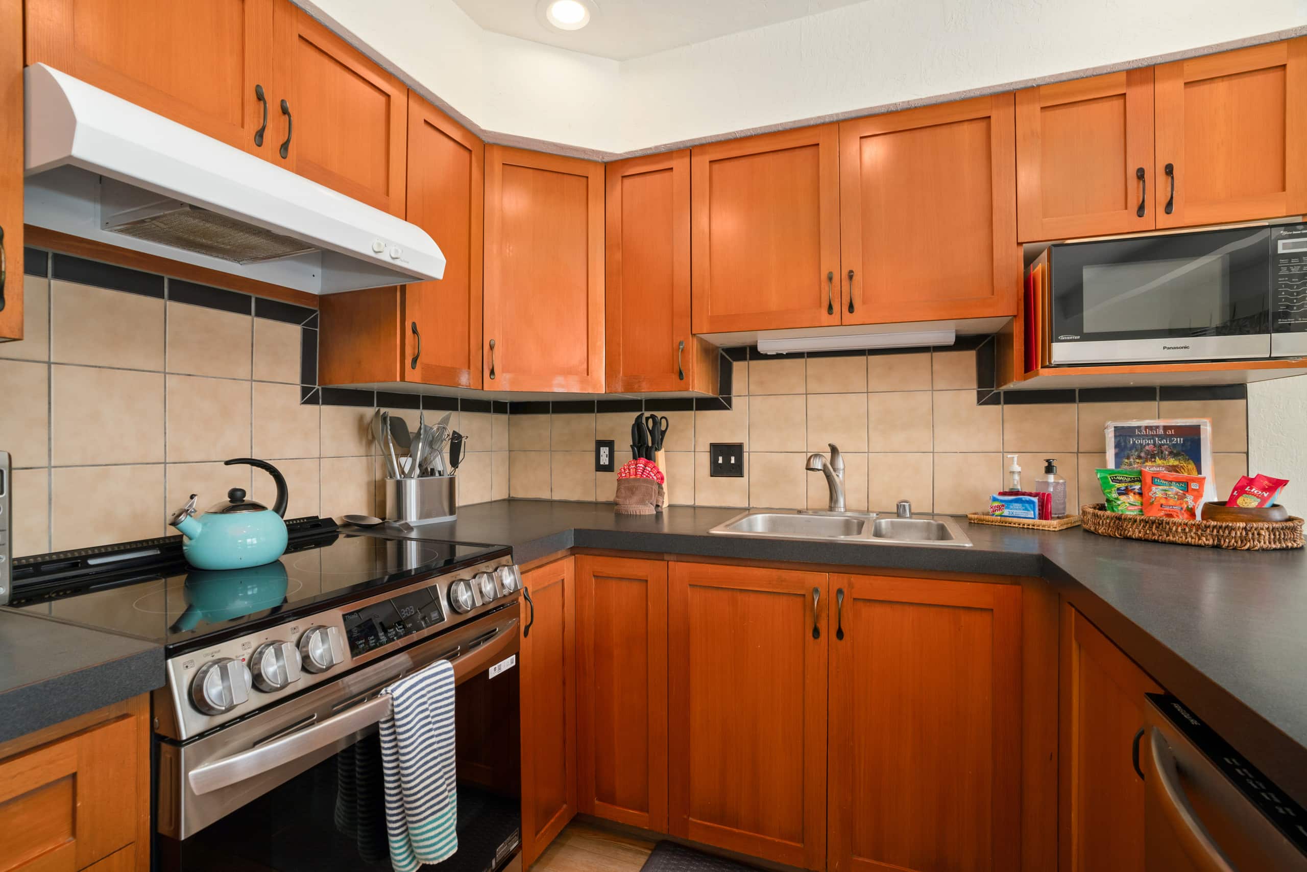 Condo in Koloa · ★4.73 · 2 bedrooms · 3 beds · 2 baths - Image 17