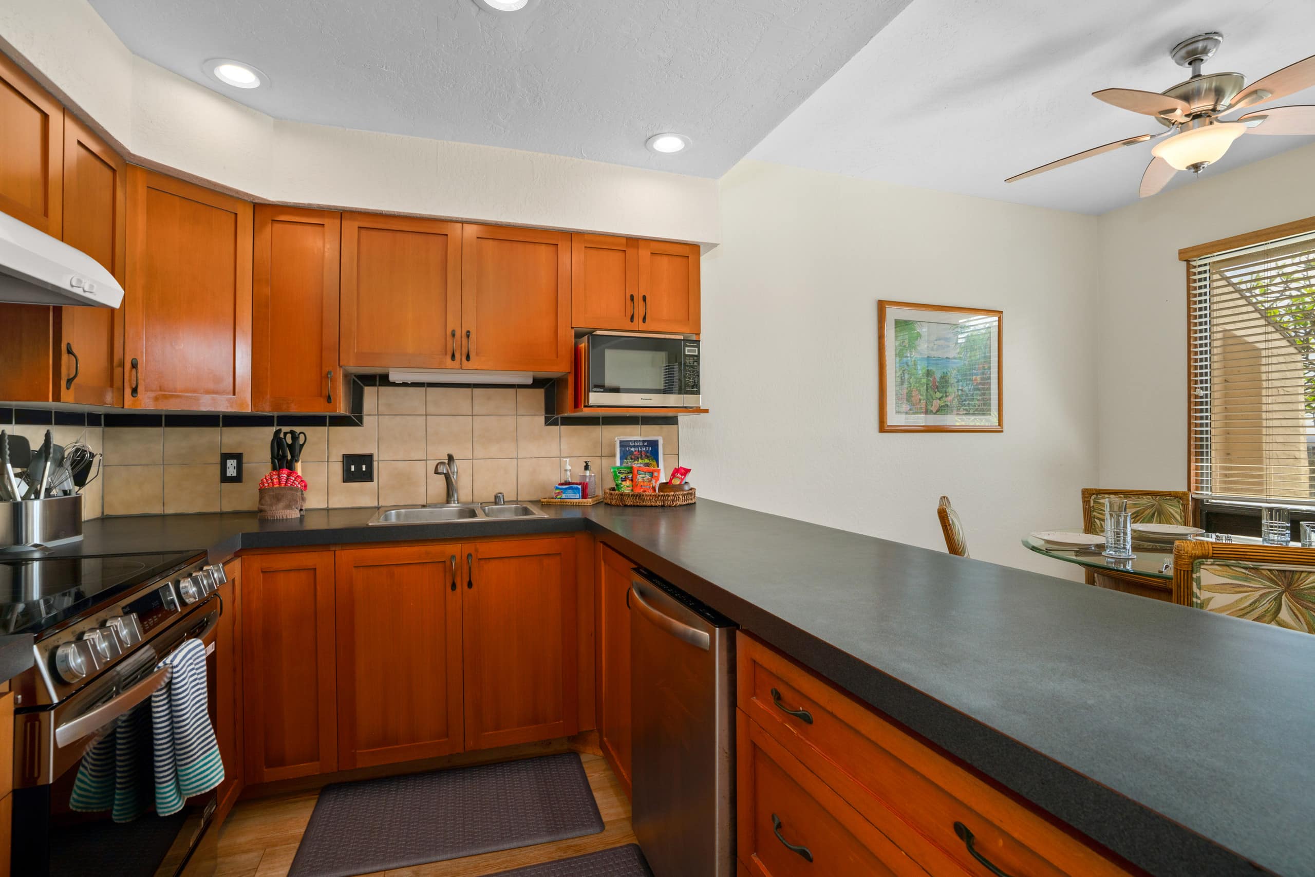Condo in Koloa · ★4.73 · 2 bedrooms · 3 beds · 2 baths - Image 16