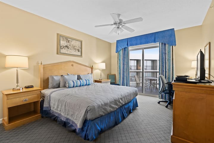 3rd Br King private en-suite w/ bathroom, kitchenette, and private balcony