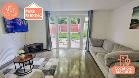 3 Bedroom Northenden Home by City SuperHost