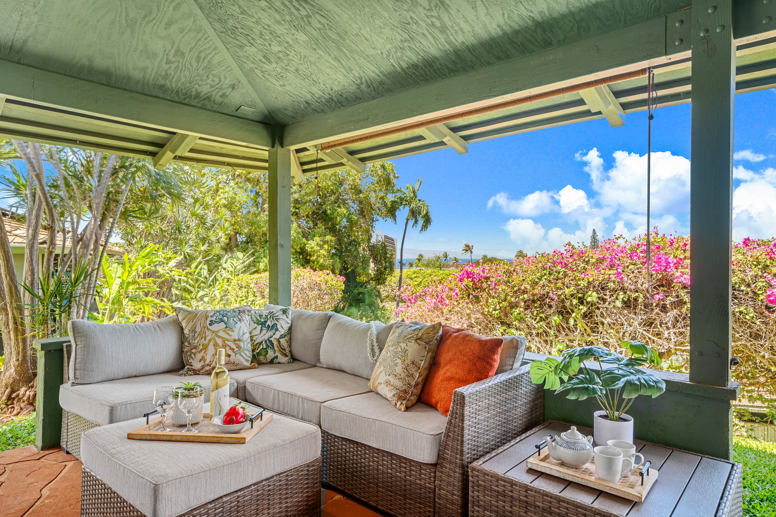 Condo in Lahaina · ★4.78 · 2 bedrooms · 4 beds · 2 baths - Image 34