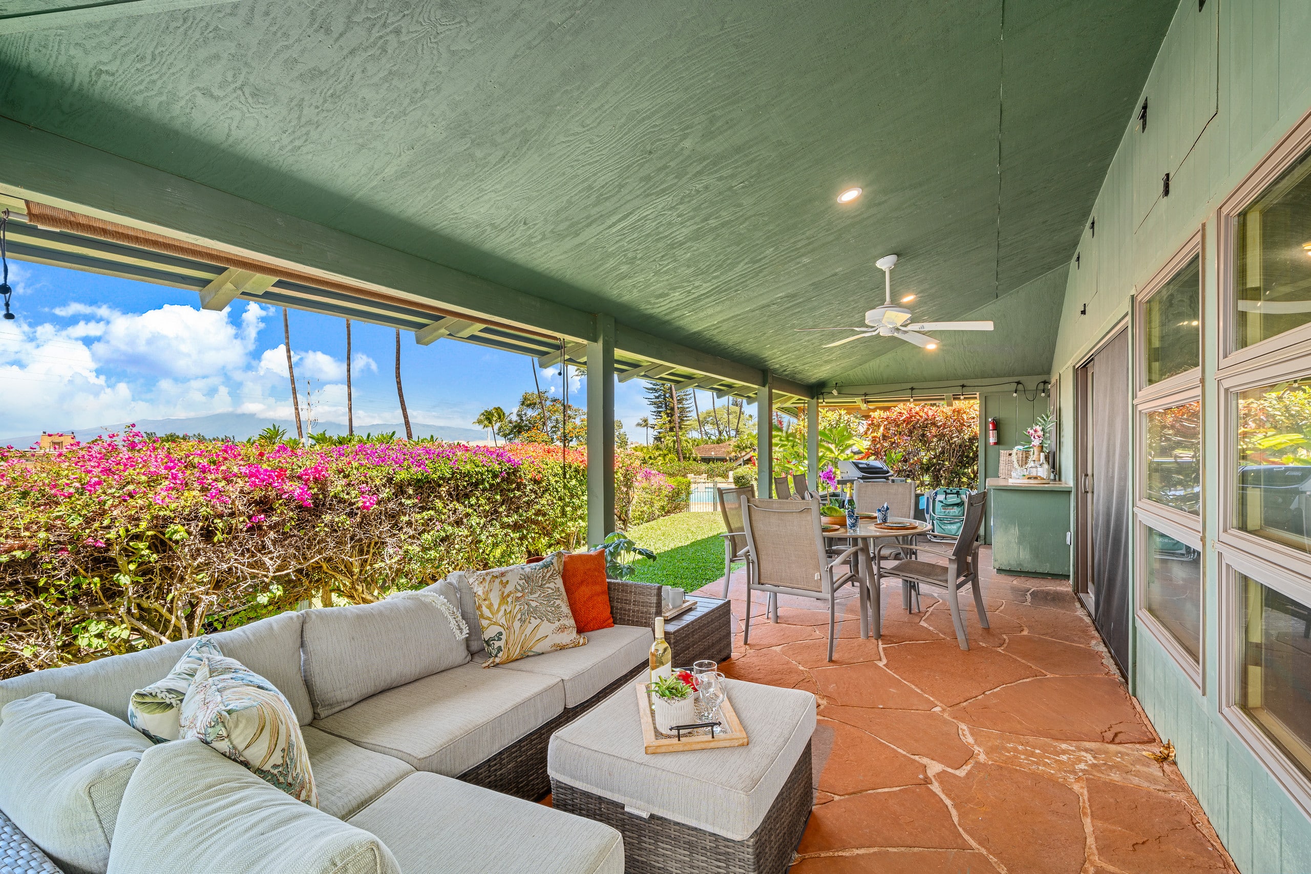 Condo in Lahaina · ★4.78 · 2 bedrooms · 4 beds · 2 baths - Image 1