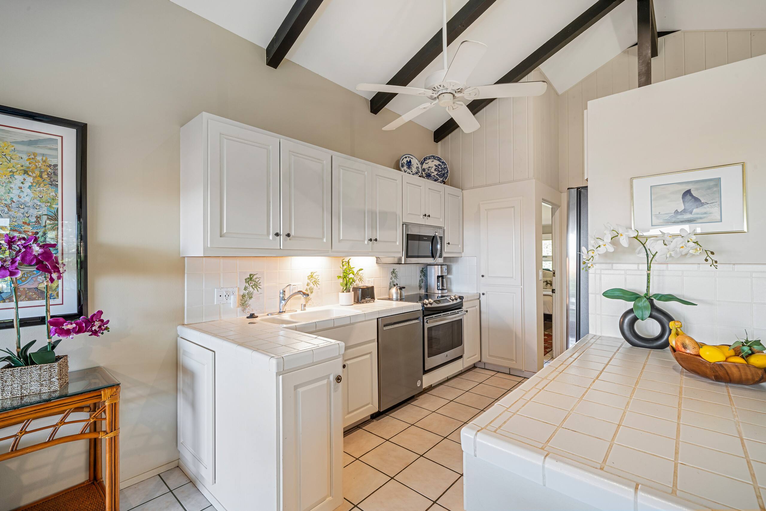 Condo in Lahaina · ★4.78 · 2 bedrooms · 4 beds · 2 baths - Image 9