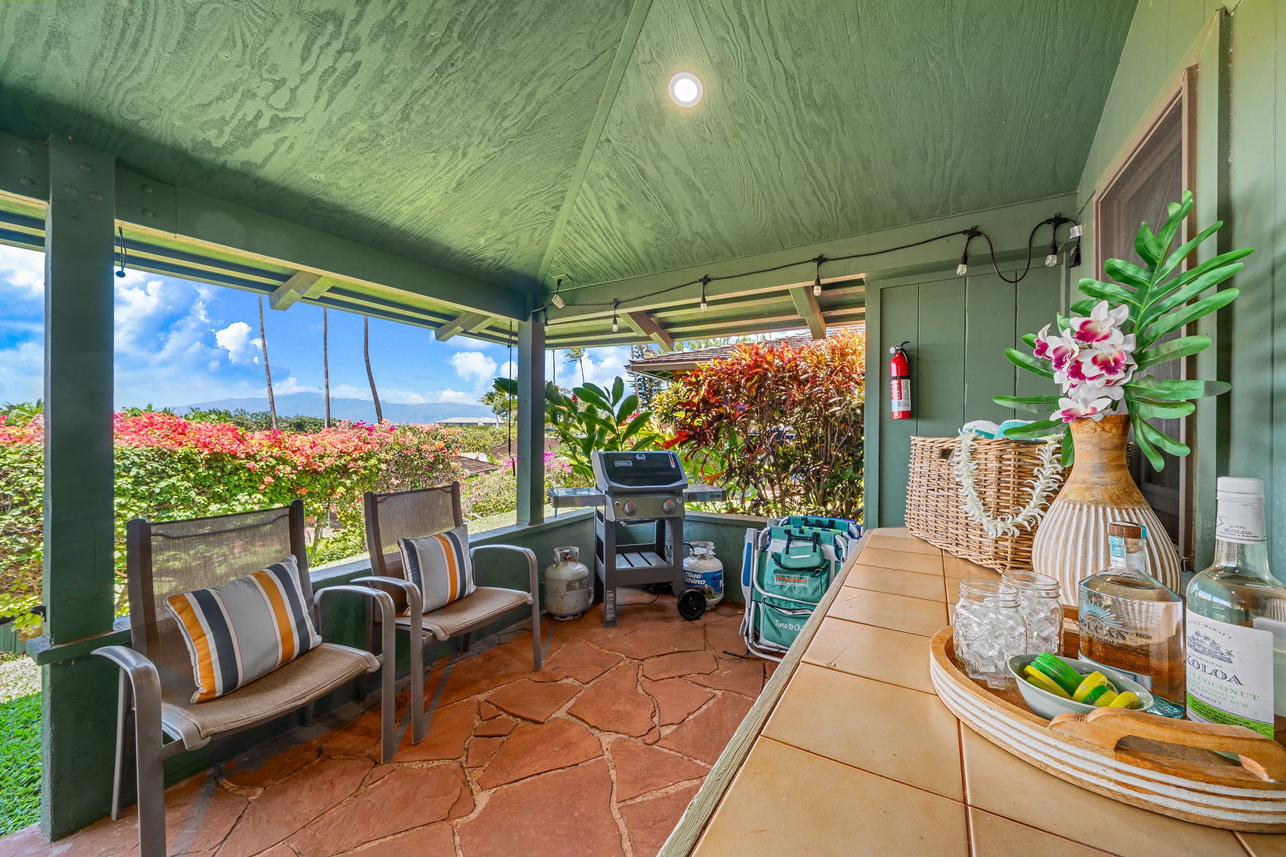 Condo in Lahaina · ★4.78 · 2 bedrooms · 4 beds · 2 baths - Image 32