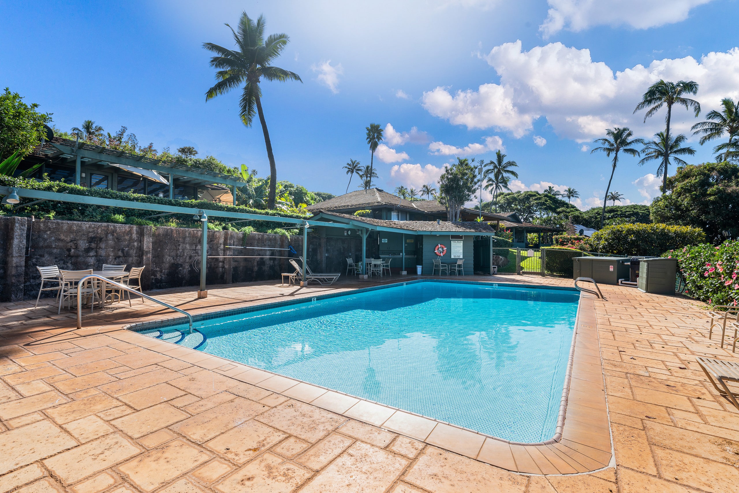 Condo in Lahaina · ★4.78 · 2 bedrooms · 4 beds · 2 baths - Image 41