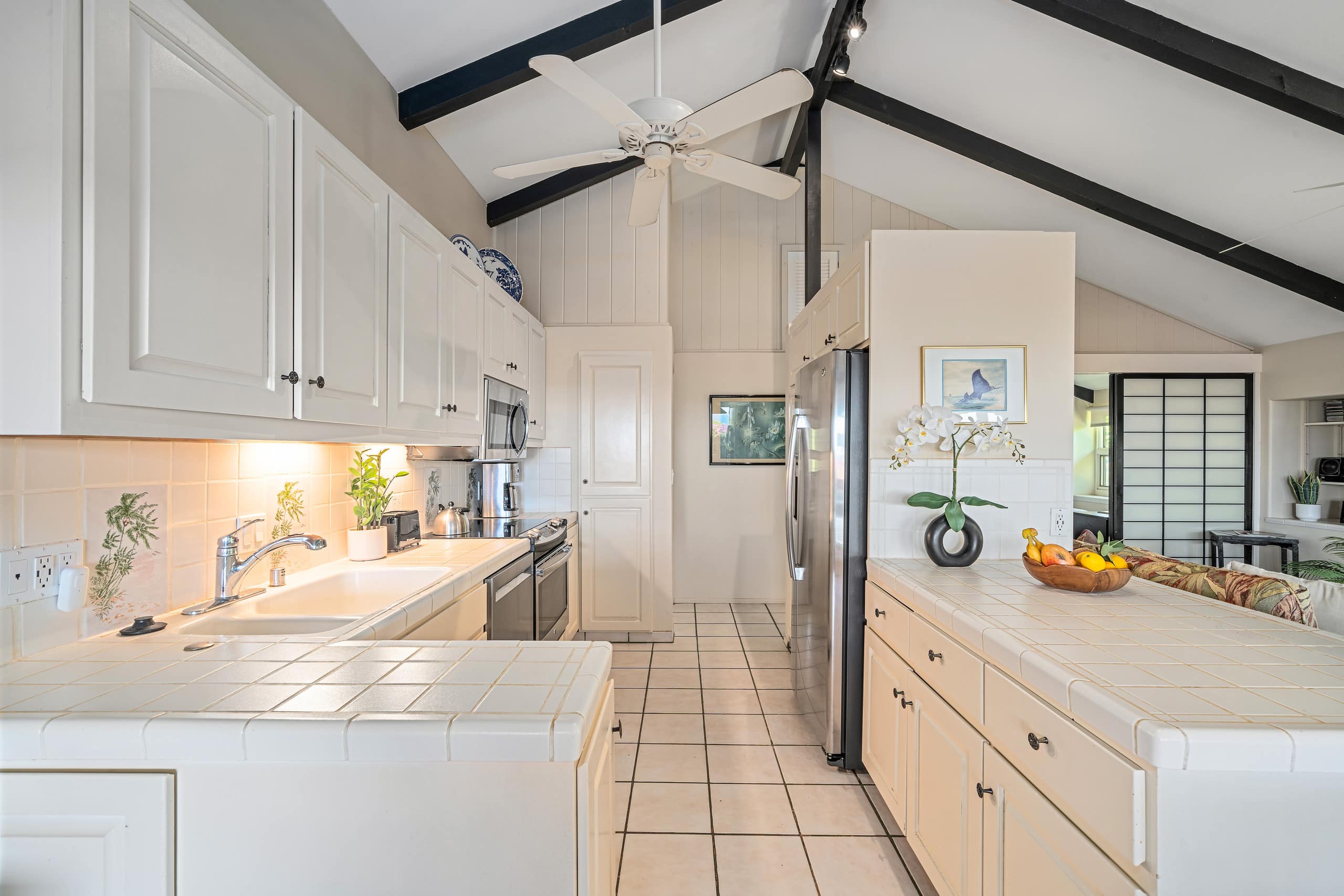 Condo in Lahaina · ★4.78 · 2 bedrooms · 4 beds · 2 baths - Image 7