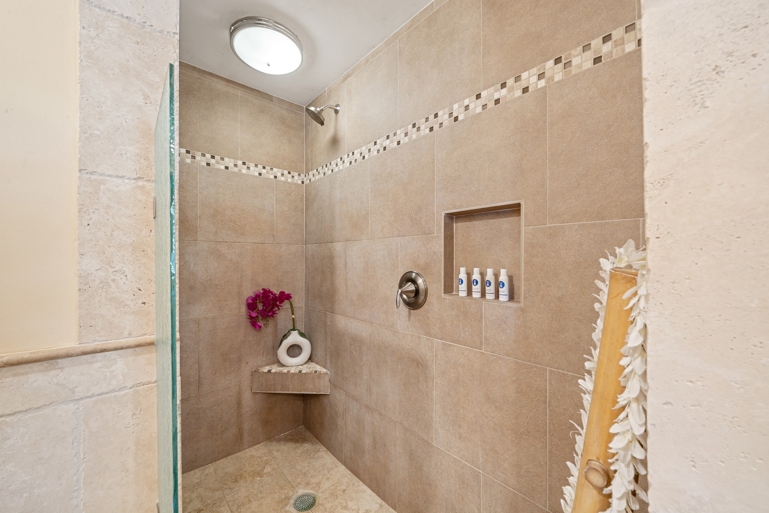 Townhouse in Lahaina · ★5.0 · 3 bedrooms · 5 beds · 2 baths - Image 29