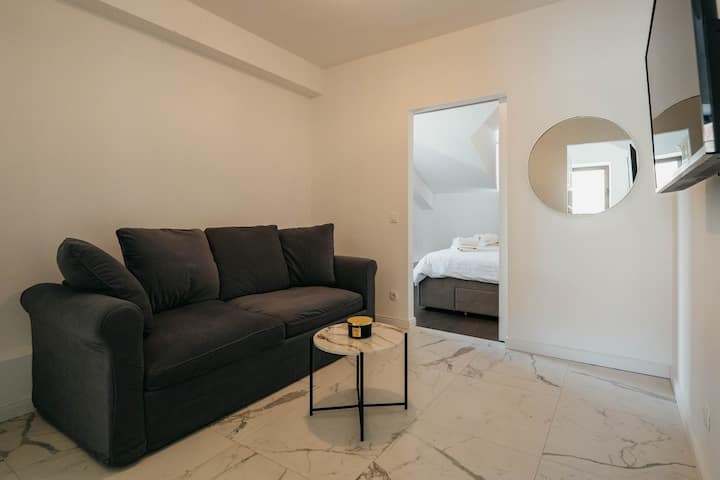 A-23873-a Appartement D'une Chambre Avec Bain à - Imotski