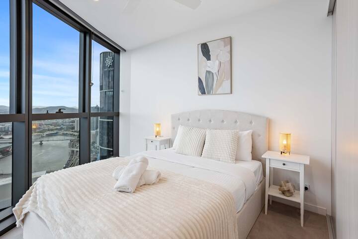 Iconic Views Queen’s Wharf by Casino | Sleeps 5 gallery image 5