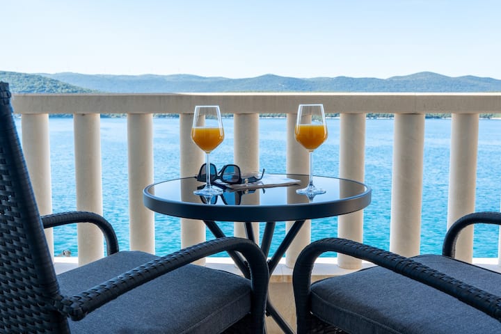 Villa Azzurro - Four-bedroom Comfort Apartment - Neum