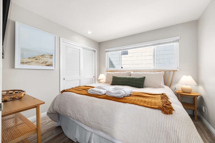 Dhomë gjumi për vizitorët - Krevat dopio "king"