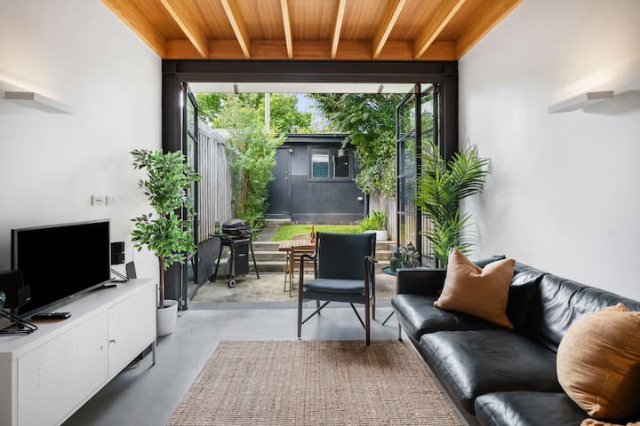 Charming Annandale Oasis with Garage Parking