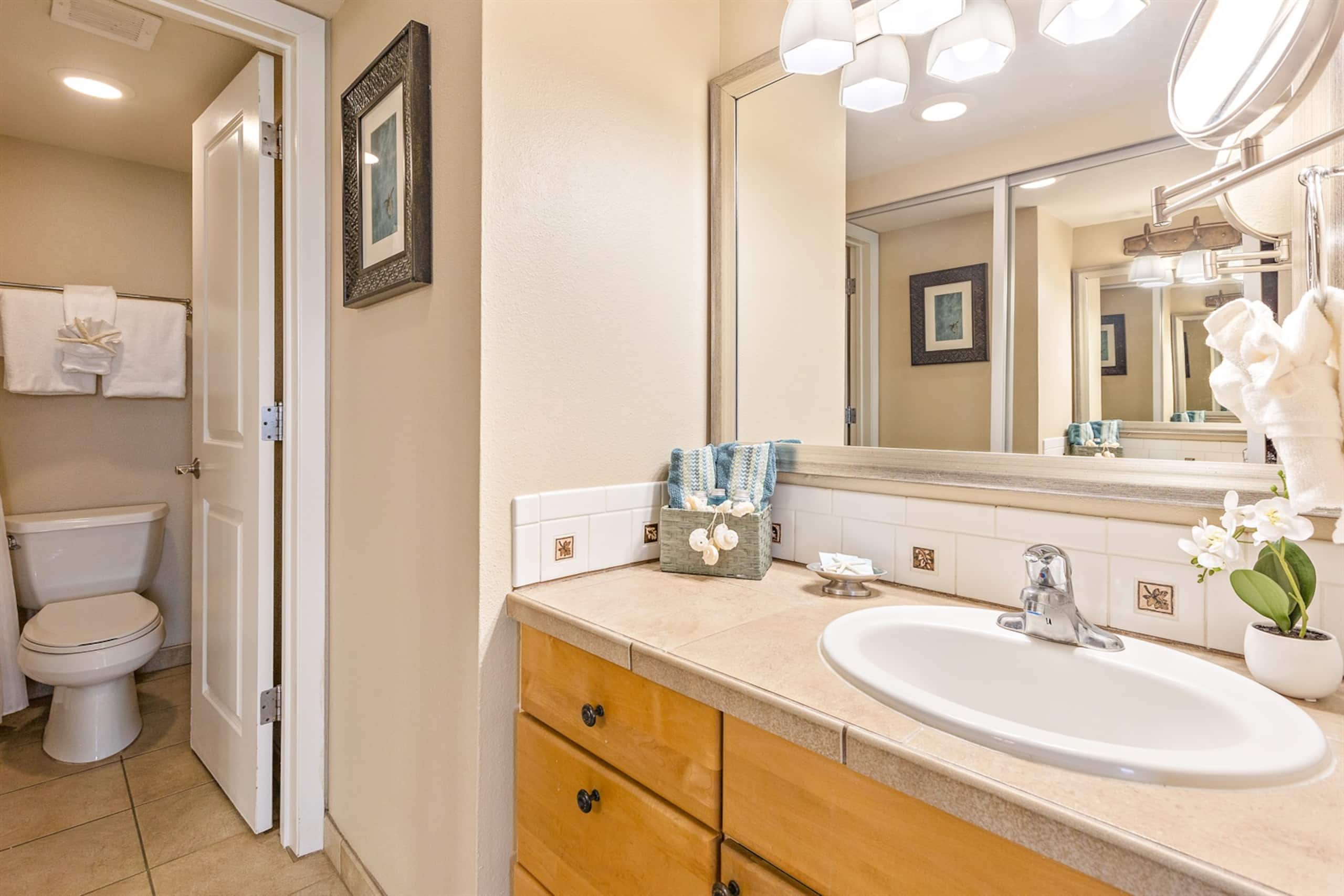 Condo in Lahaina · ★4.94 · 1 bedroom · 2 beds · 1 bath - Image 21