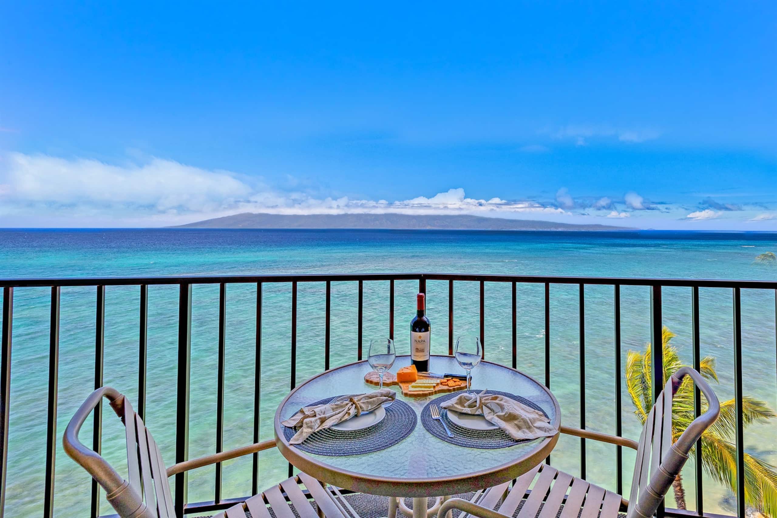 Condo in Lahaina · ★4.94 · 1 bedroom · 2 beds · 1 bath - Image 7