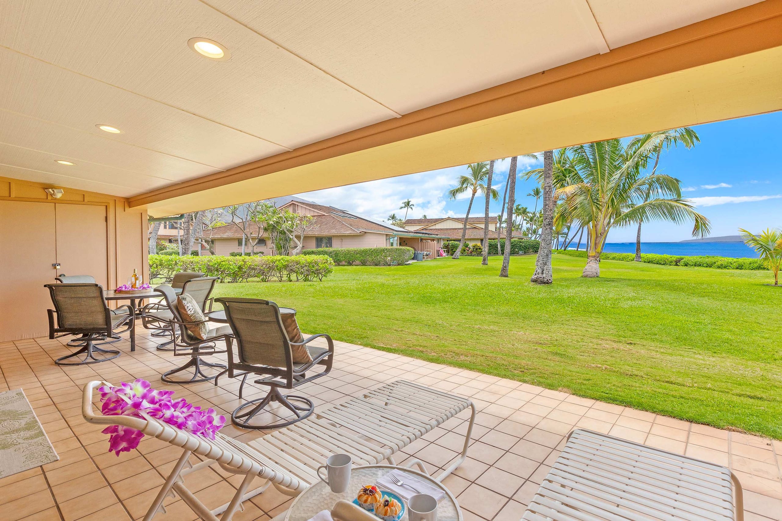 Townhouse in Lahaina · ★5.0 · 4 bedrooms · 4 beds · 4 baths - Image 2