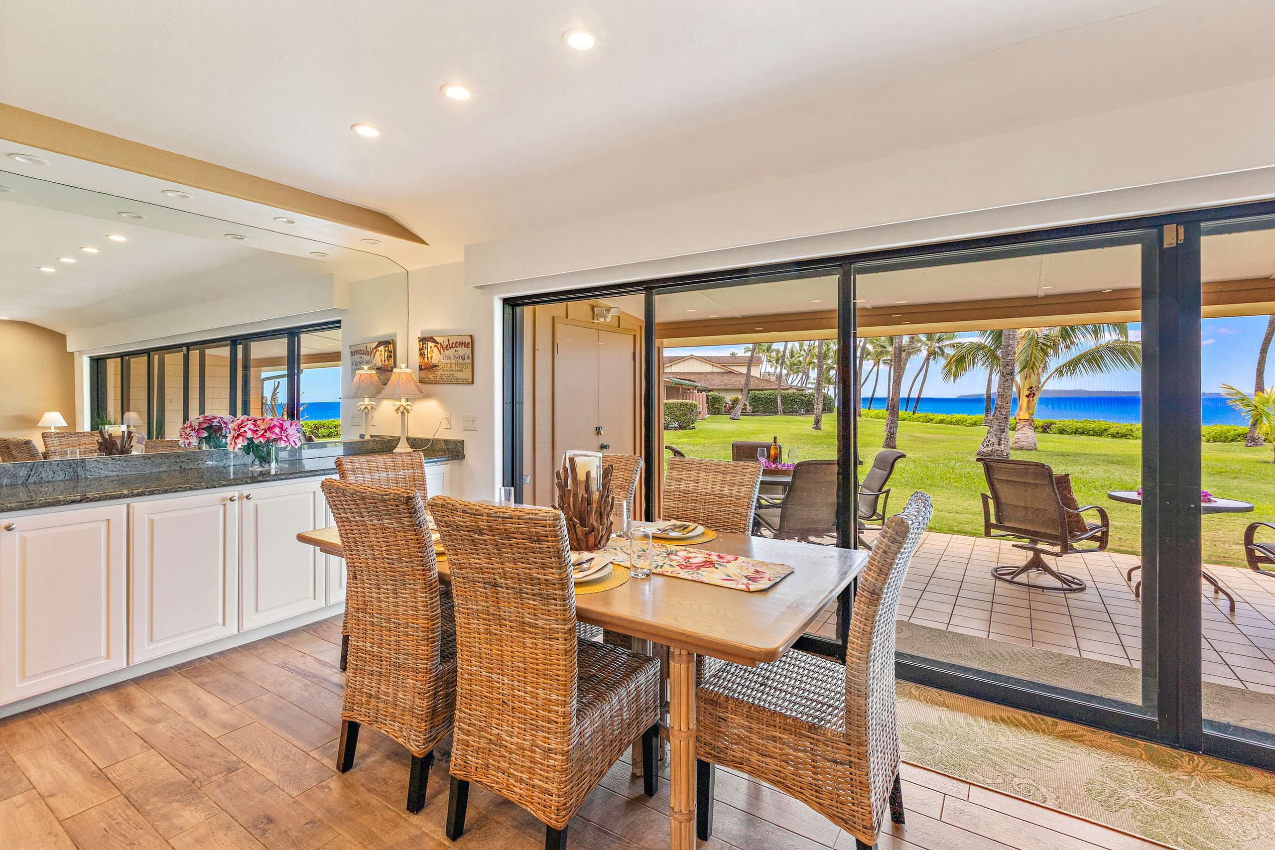 Townhouse in Lahaina · ★5.0 · 4 bedrooms · 4 beds · 4 baths - Image 12