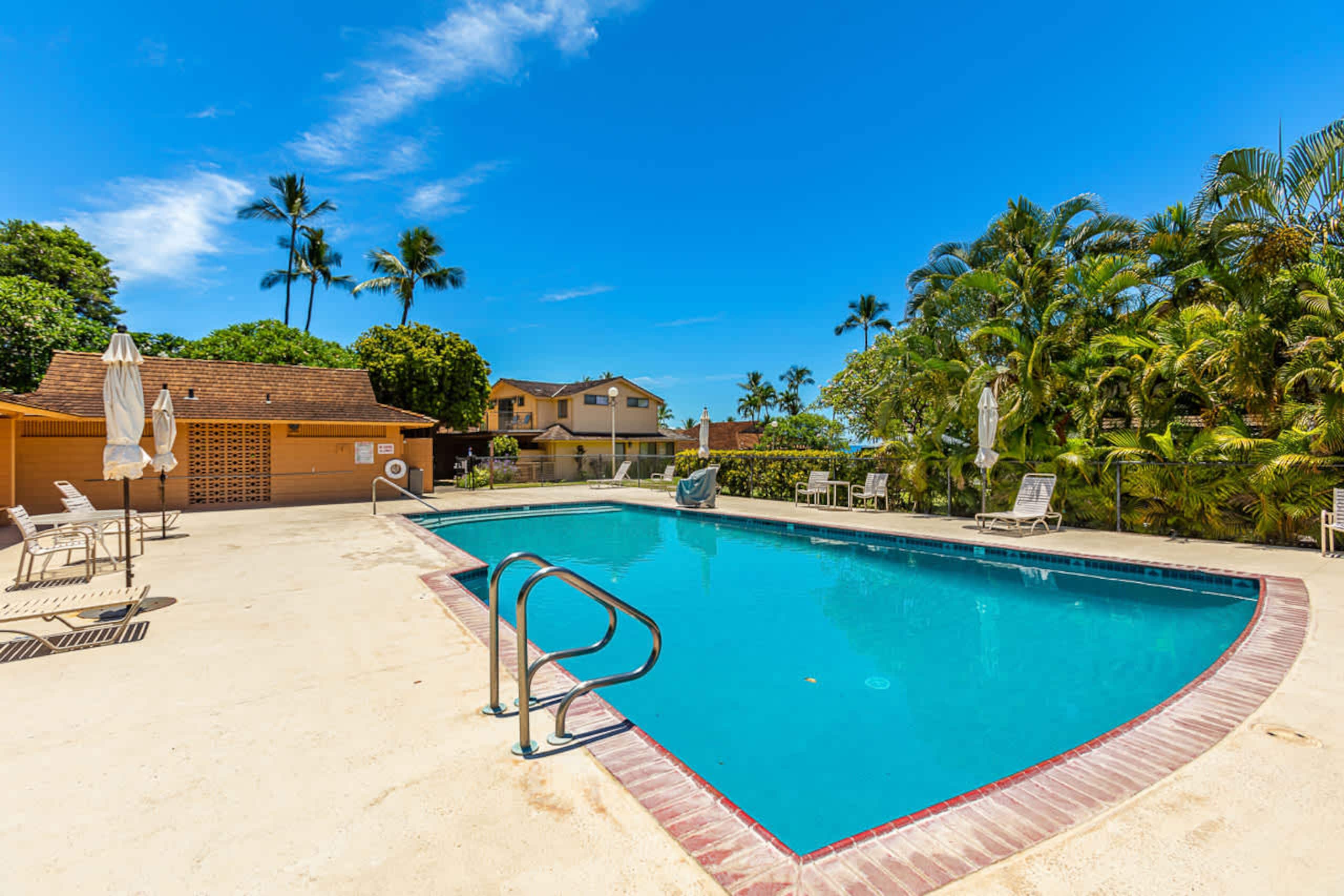Townhouse in Lahaina · ★5.0 · 4 bedrooms · 4 beds · 4 baths - Image 43