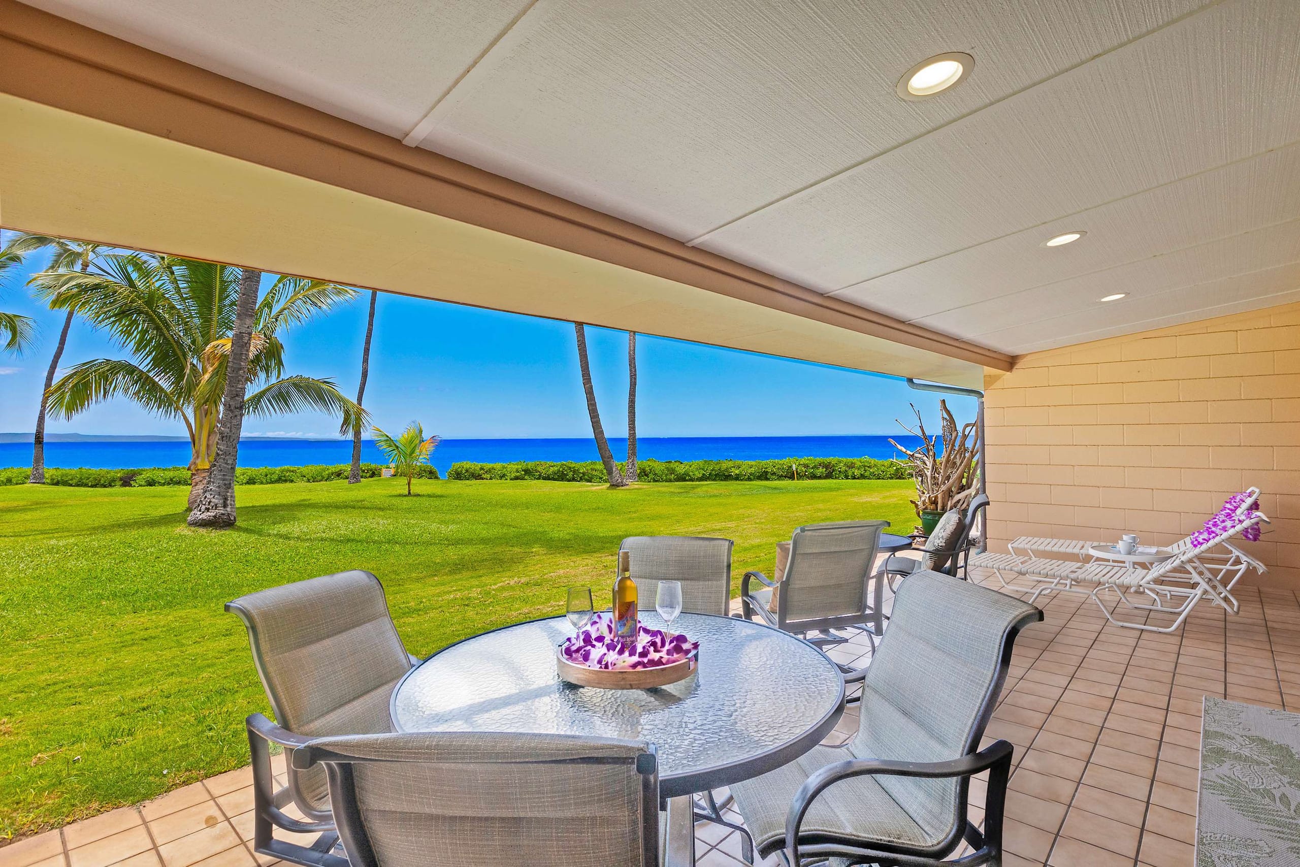 Townhouse in Lahaina · ★5.0 · 4 bedrooms · 4 beds · 4 baths - Image 1