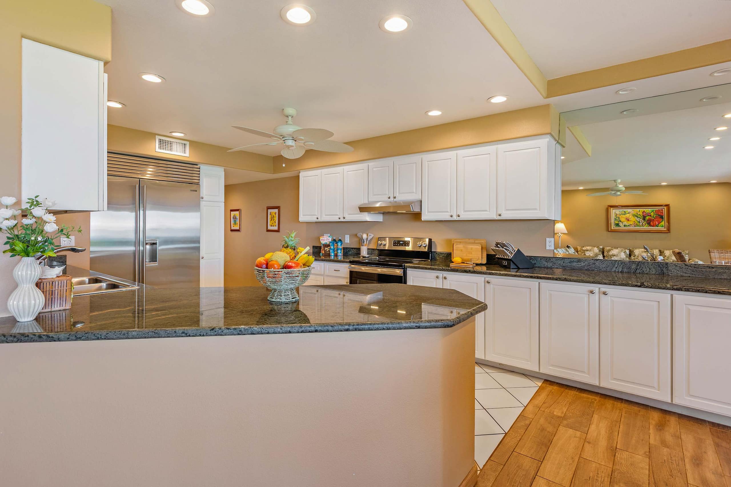 Townhouse in Lahaina · ★5.0 · 4 bedrooms · 4 beds · 4 baths - Image 19