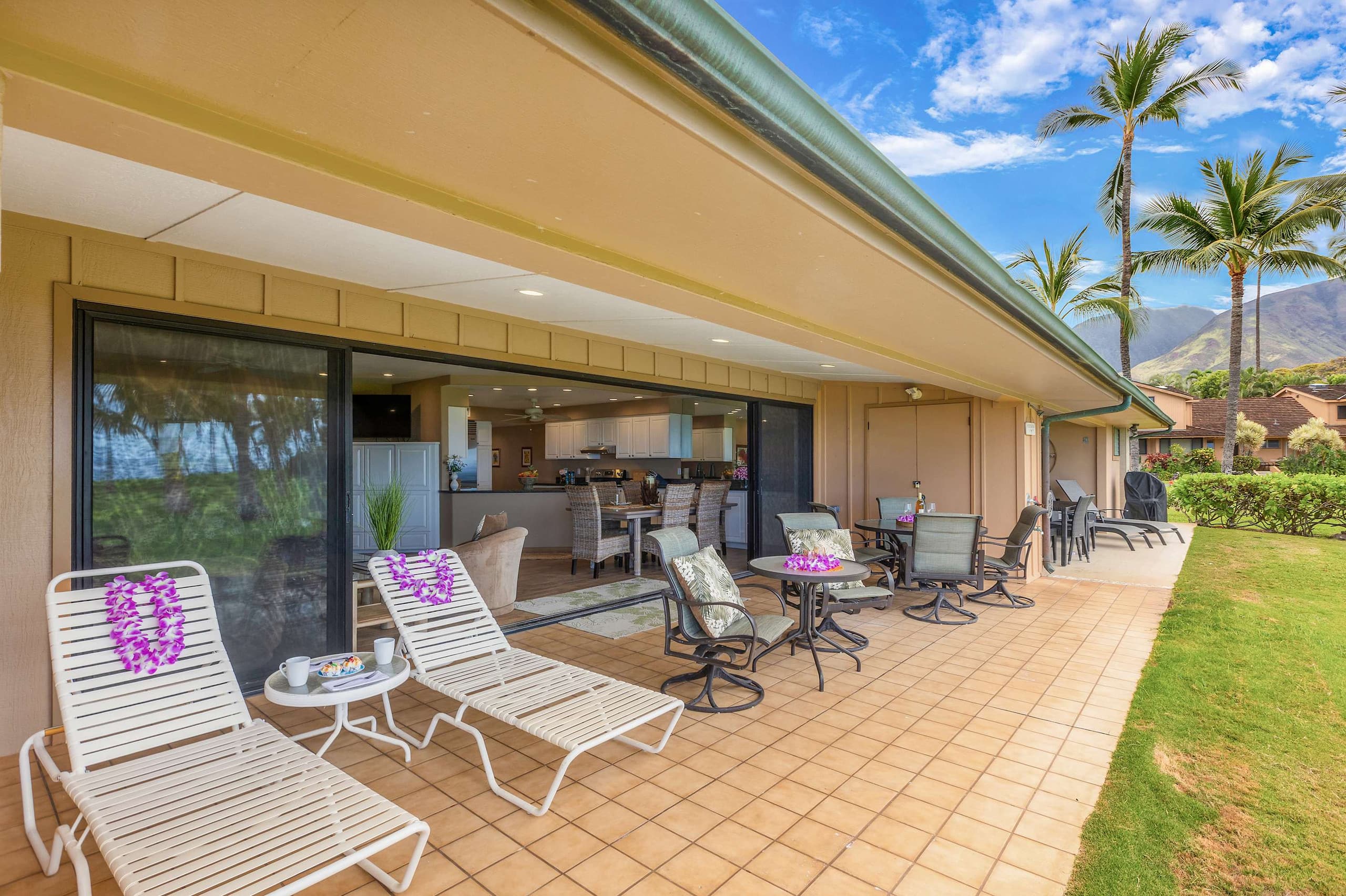 Townhouse in Lahaina · ★5.0 · 4 bedrooms · 4 beds · 4 baths - Image 9
