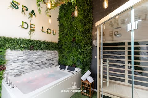 Successful Airbnb property: Lou Hot Tub Sauna Private Patio 2 Spa in Honfleur