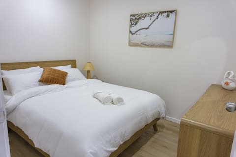 Brand New Backyard Guest House in Werribee CBD