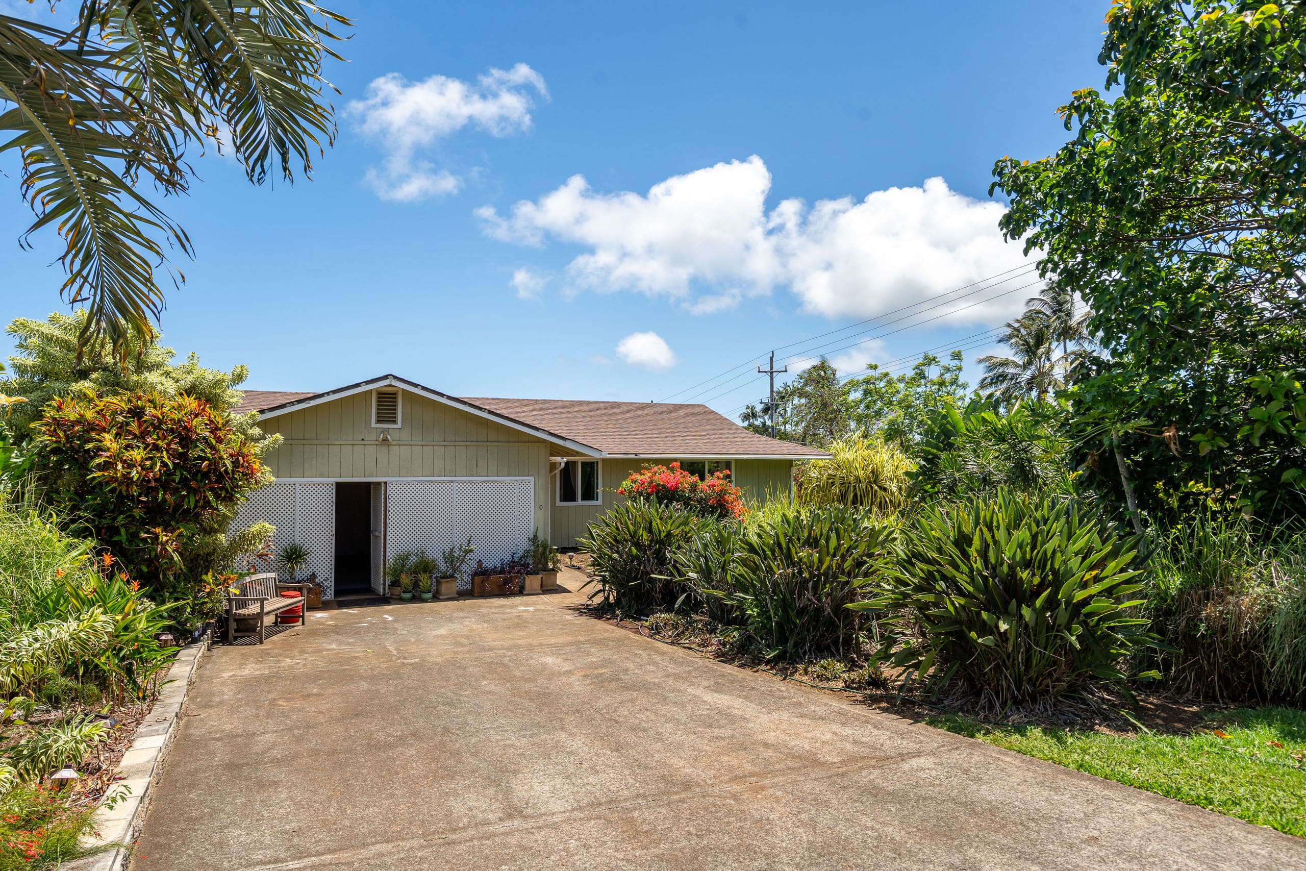 Home in Haiku-Pauwela · ★4.6 · 3 bedrooms · 3 beds · 2 private baths - Image 34