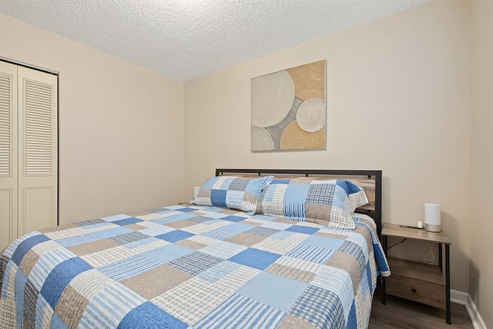 King Bedroom 1