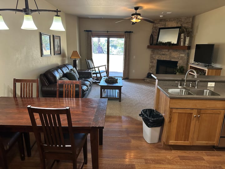 Suite 102 By Eagle Waters Resort - Eagle River, WI