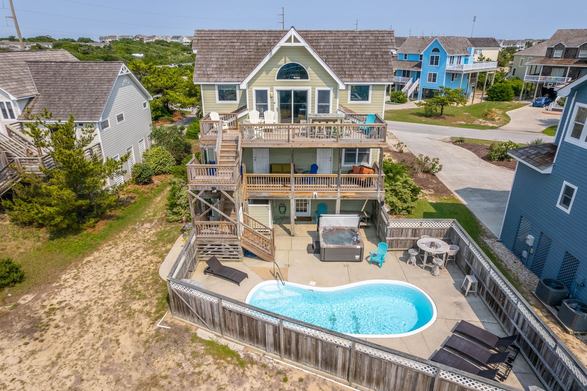 Wanderer's Rest:Steps to the Beach, Pool & Hot Tub