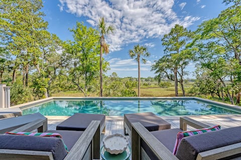 Luxury Marshfront Retreat, pool, 4 king suites