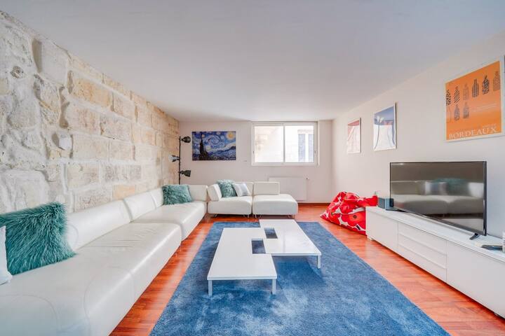 Lovely large flat in the heart of Bordeaux gallery image 2