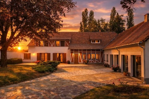 Vacation home in La Ferté-Saint-Cyr