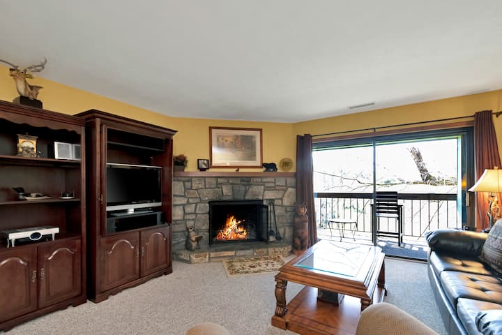 Chetola Charming Mountain Escape | Cardinal 302 - Blowing Rock, NC