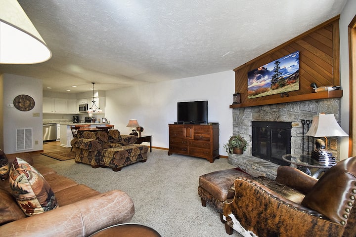 Chetola Condo Stay – Spa & Heated Pool Juniper 3 - Blowing Rock, NC