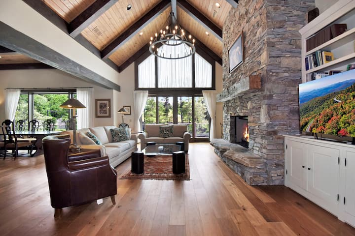 Chetola Stylish Condo Getaway Lake House 101 - Blowing Rock, NC