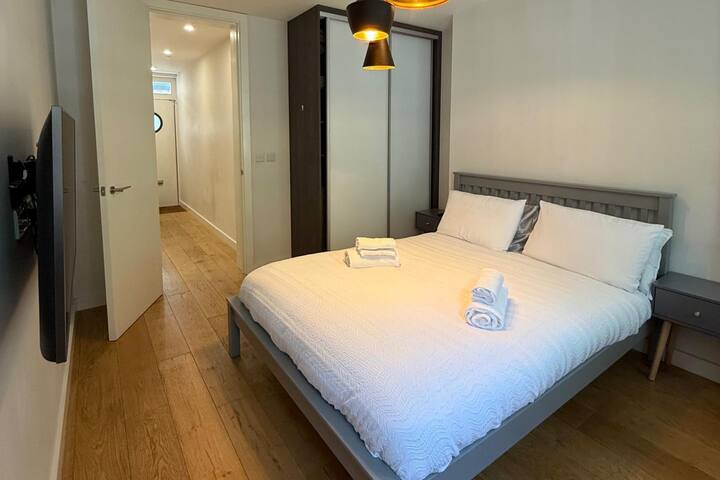 Covent Garden 2-Bed Apt, Sleeps 6, 4 Mins to Tube gallery image 3