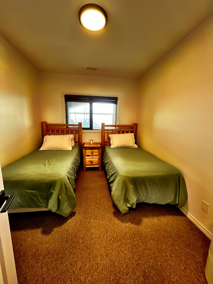 חדר שינה מס '3 - שתי מיטות זוגיות.