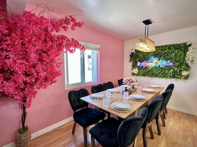 3BD 2BA Beach Home w/ Games + Gym gallery image 3