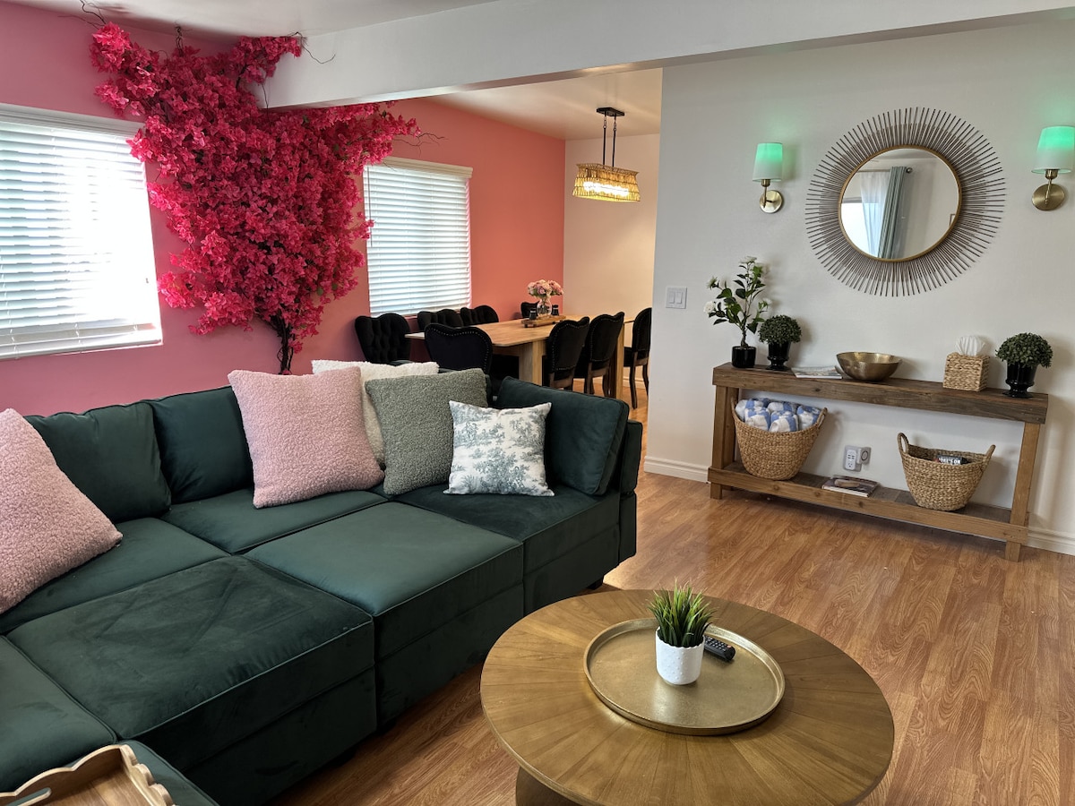 Popular Airbnb listing: FIFA 2026 Ready | Minutes to SoFi Stadium & Beach in Manhattan Beach