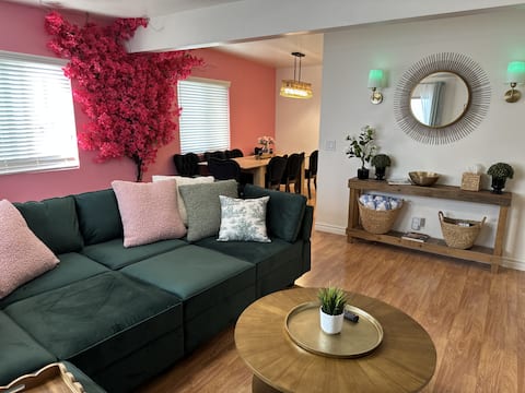 Popular Airbnb listing: FIFA 2026 Ready | Minutes to SoFi Stadium & Beach in Manhattan Beach