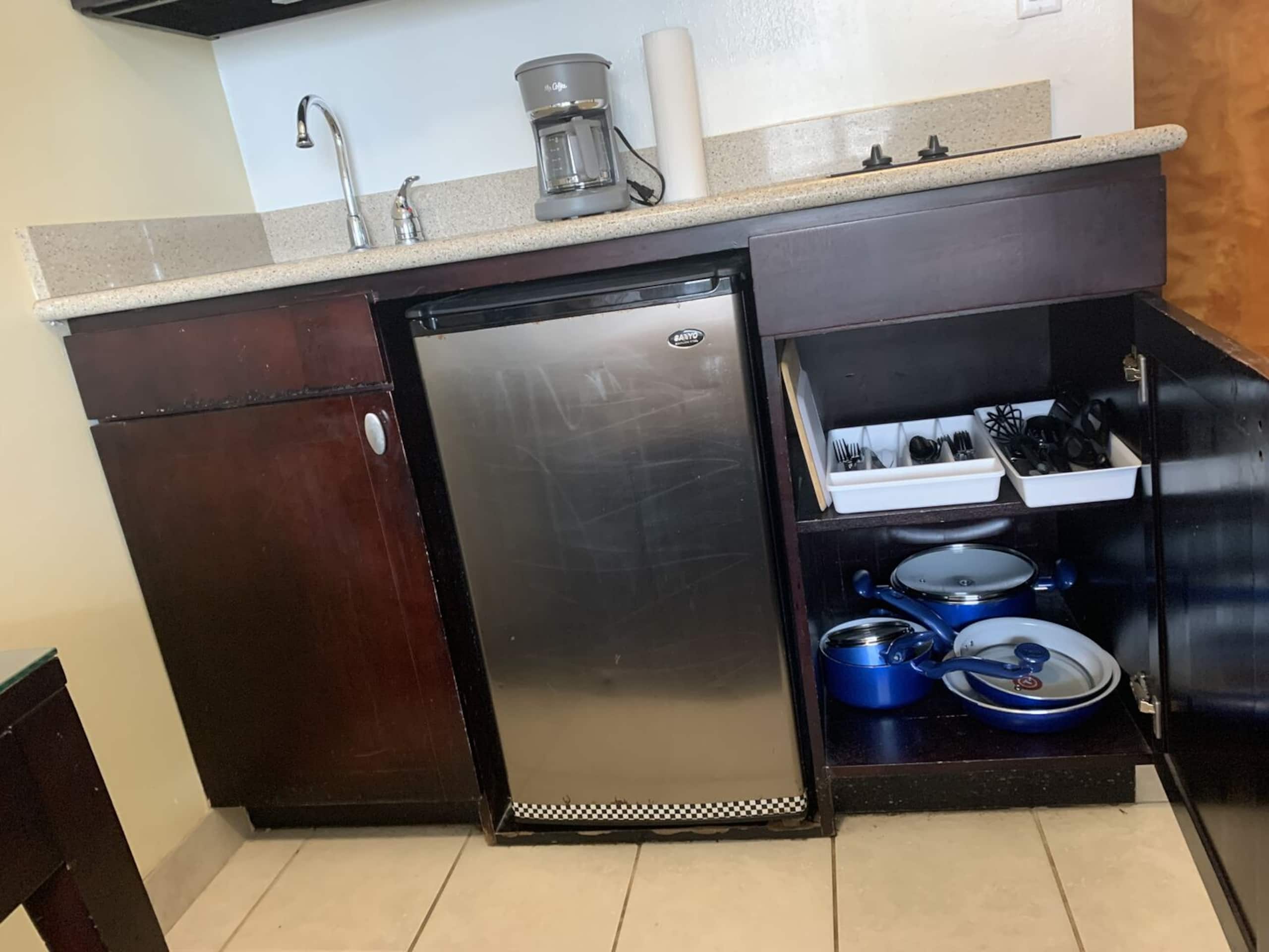Condo in Honolulu · ★4.52 · 1 bedroom · 1 bed · 1 private bath - Image 5