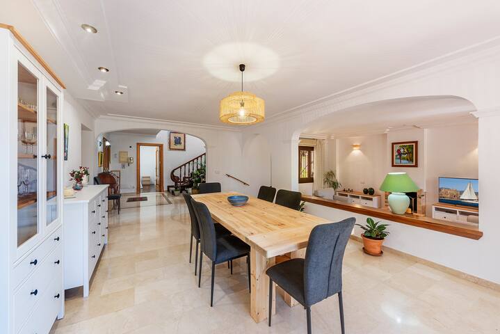 Dickinson Villas managed Airbnb listing 3