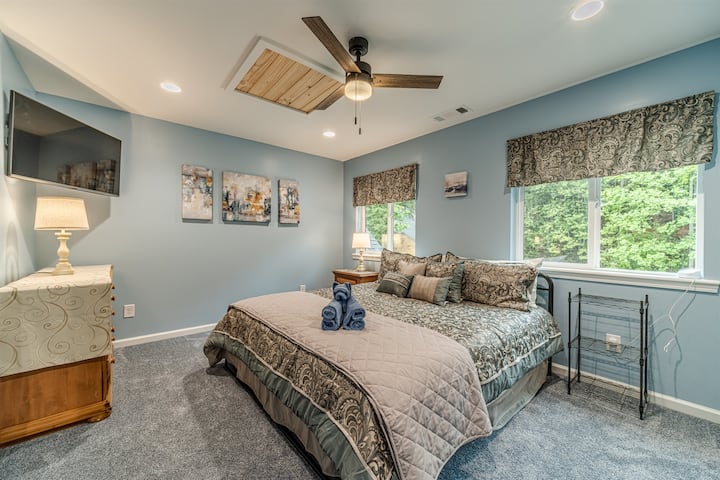 Camera da letto matrimoniale al piano superiore (Seoncard Master)